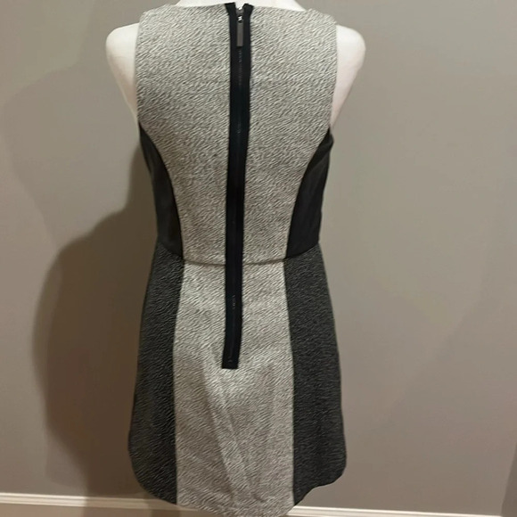 KENSIE color block sleeveless dress size S wear with knee boots - Picture 3 of 11